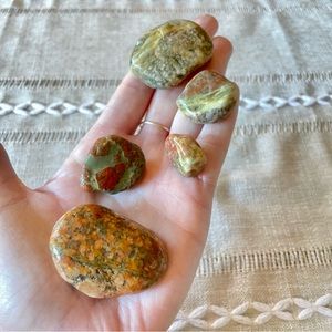 ☀️5 Unakite Gemstones☀️